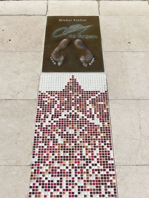 吴艳妮赛前动作模仿战斗天使阿丽塔.